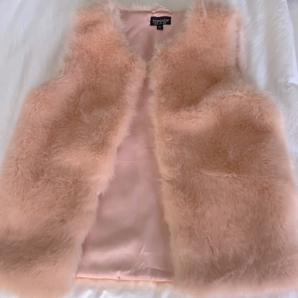 Girls fluffy pink coat - Picture 1 of 2